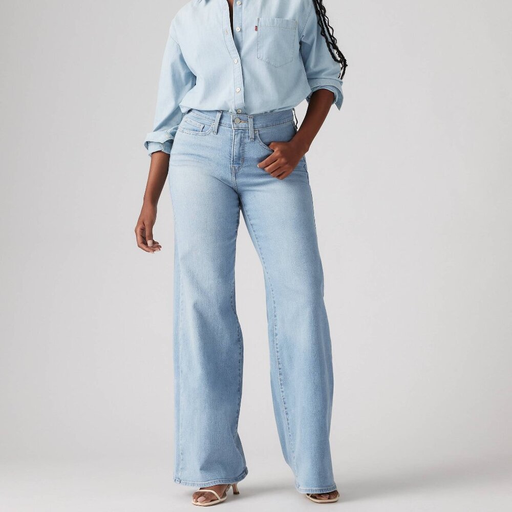 Levi's 318 Shaping Wide Leg